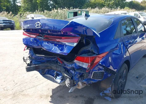 2023 Hyundai Elantra Sel z USA, uszkodzony, nr VIN KMHLM4AG9PU524623